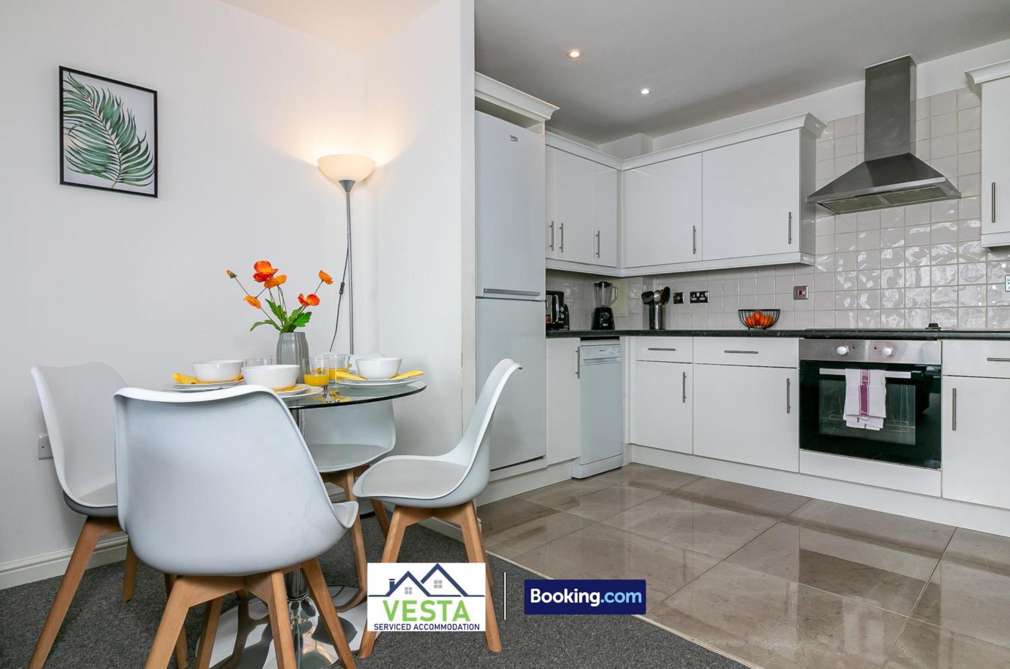 Two Bedrooms Apartment By Vesta Serviced Accommodation & Short Lets Hatfield With Free Wifi Екстериор снимка